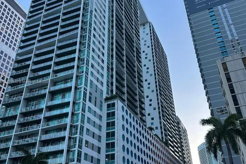 500 Brickell Ave # 1907, Miami FL 33131