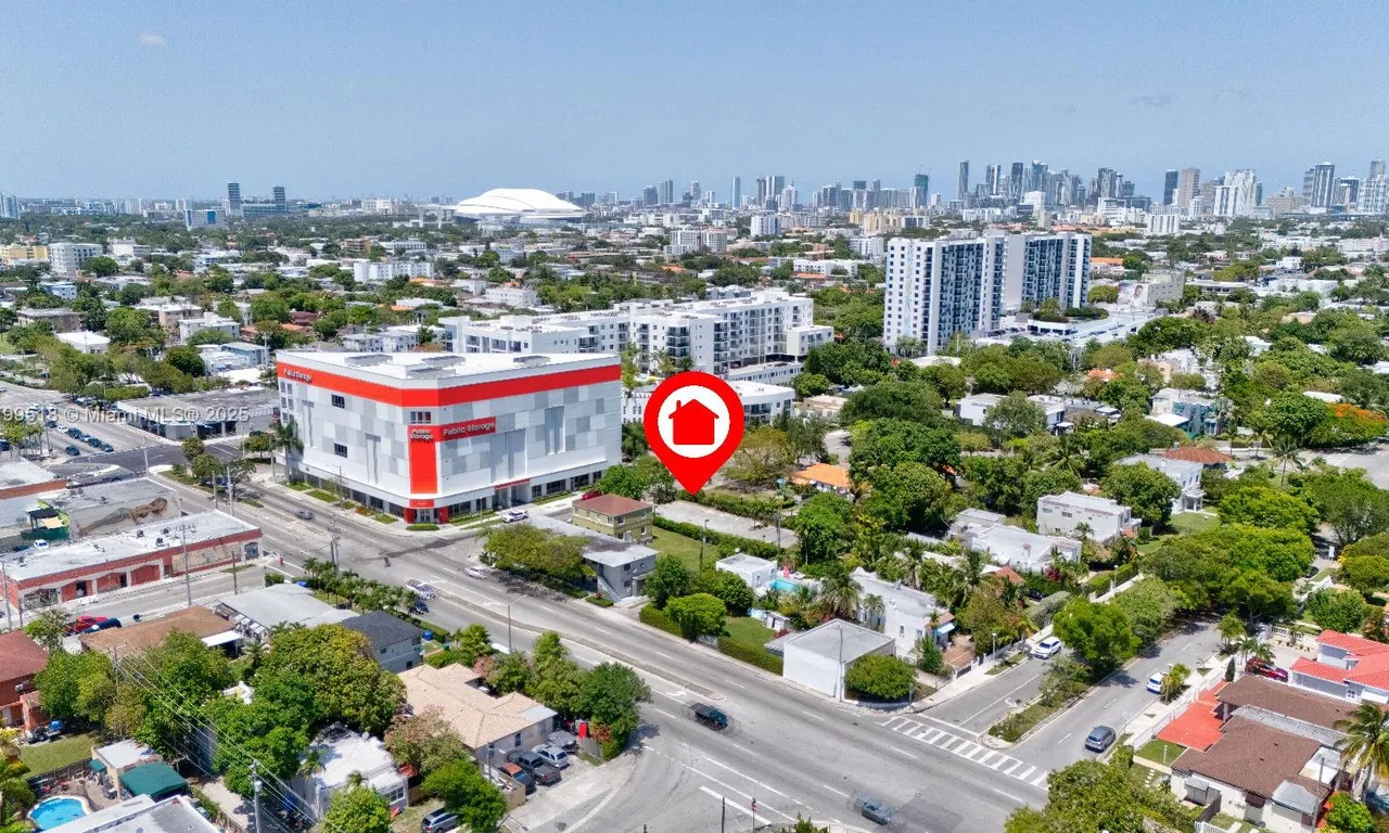2174 SW 9th St, Miami FL 33135