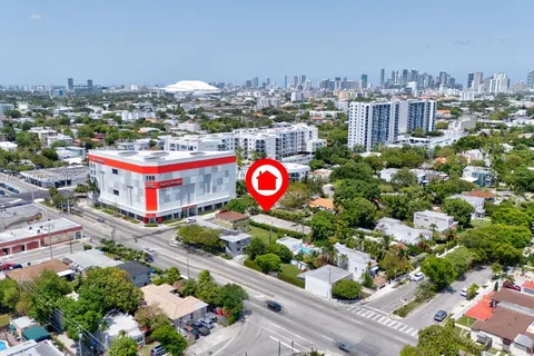 2174 SW 9th St, Miami FL 33135