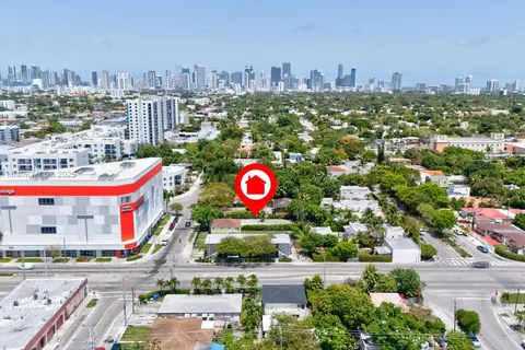 2174 SW 9th St, Miami FL 33135