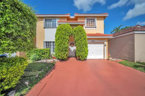 9984 SW 162nd Pl, Miami FL 33196