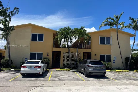 1733 Mayo St # 15, Hollywood FL 33020