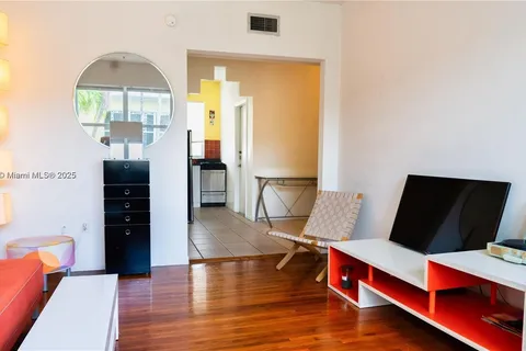 1051 Euclid Ave # 208, Miami Beach FL 33139