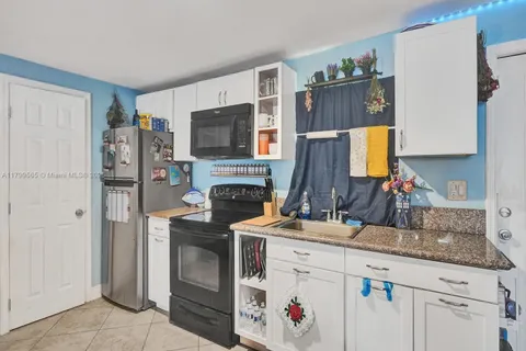1041 NE 9th Ave # A1, Fort Lauderdale FL 33304