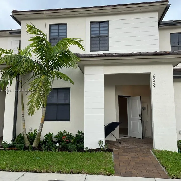 23481 SW 127th Pl, Miami FL 33032