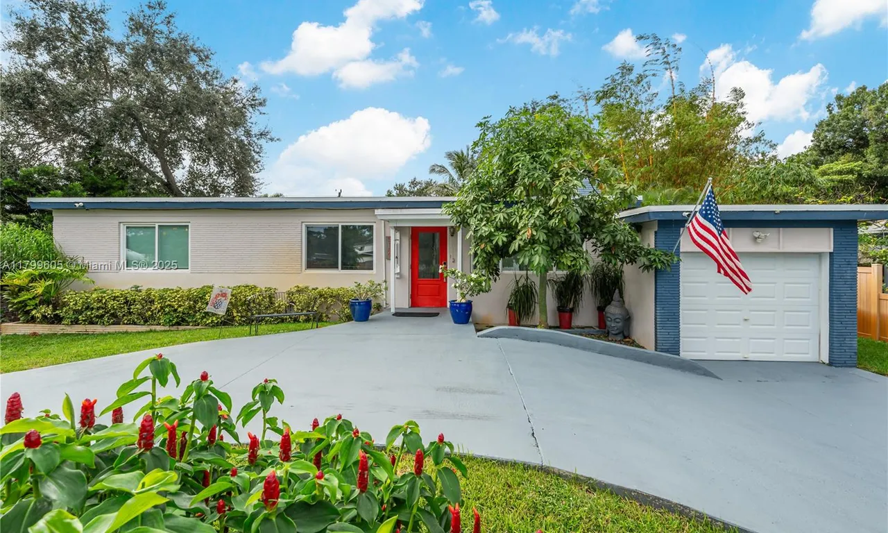 5189 SW 28th Ave, Dania Beach FL 33312