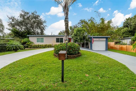 5189 SW 28th Ave, Dania Beach FL 33312