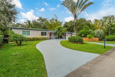 5189 SW 28th Ave, Dania Beach FL 33312