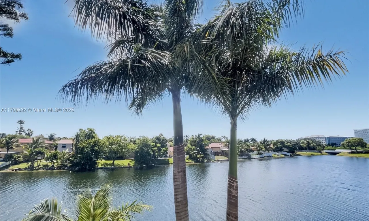 1409 NW 126th Way, Sunrise FL 33323