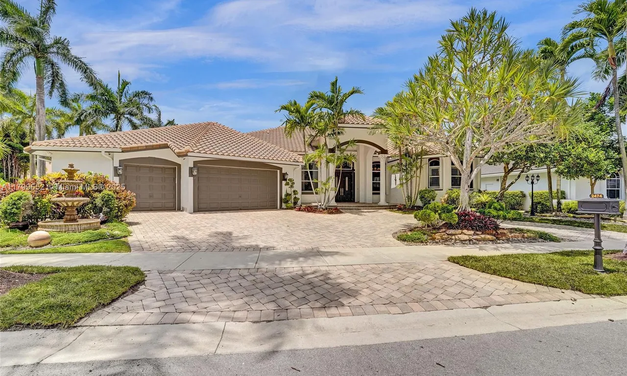 2474 S Provence Cir, Weston FL 33327