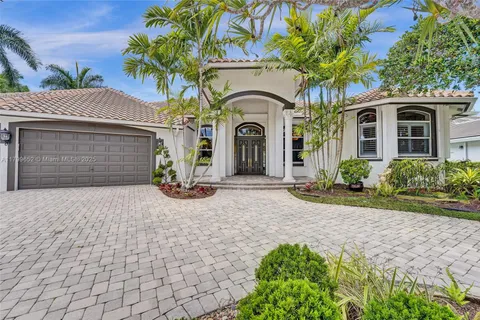 2474 S Provence Cir, Weston FL 33327