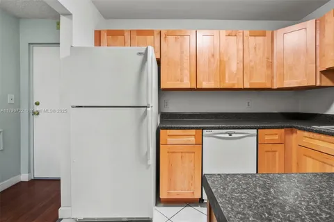 5911 NE 14th Ln # 201S, Fort Lauderdale FL 33334