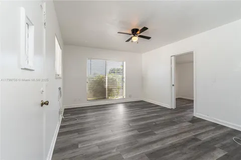 51 NW 27th Ct, Boynton Beach FL 33435