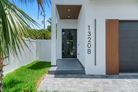 1320 NE 16th Ave # B, Fort Lauderdale FL 33304