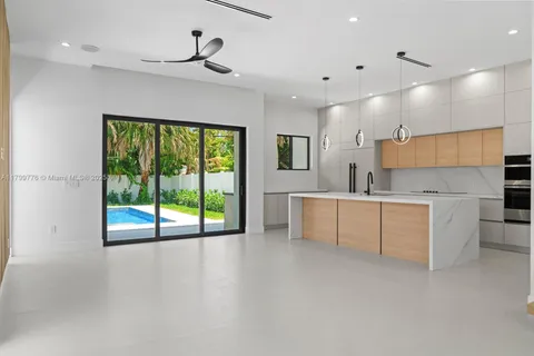 1320 NE 16th Ave # B, Fort Lauderdale FL 33304