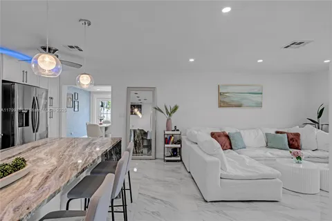 1730 NE 9th Ave # 1730, Fort Lauderdale FL 33305