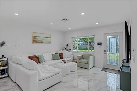 1730 NE 9th Ave # 1730, Fort Lauderdale FL 33305