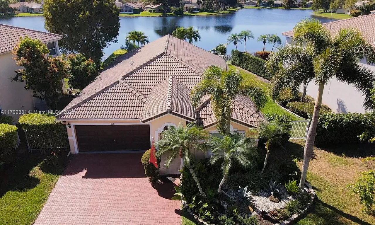 16514 Ruby Lk, Weston FL 33331