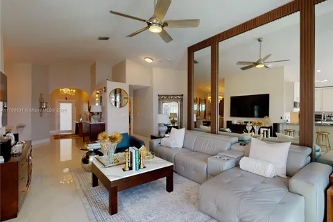 16514 Ruby Lk, Weston FL 33331
