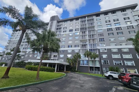 3850 Washington St # 704, Hollywood FL 33021