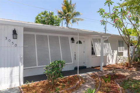 3050 NE 13th Ave, Pompano Beach FL 33064