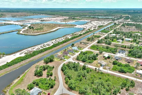 1104 Naples Ave S, Lehigh Acres FL 33974