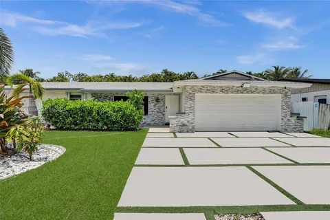 19780 SW 84th Ave, Cutler Bay FL 33189