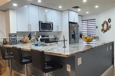 16624 Greens Edge Cir # 75, Weston FL 33326