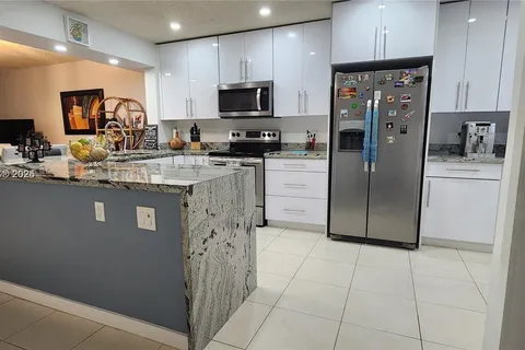 16624 Greens Edge Cir # 75, Weston FL 33326