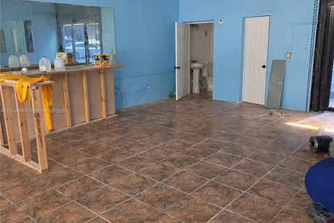 6001 NW 17th Ave # 6001, Miami FL 33142