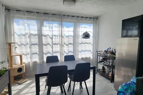 9420 Poinciana Pl # 310, Davie FL 33324