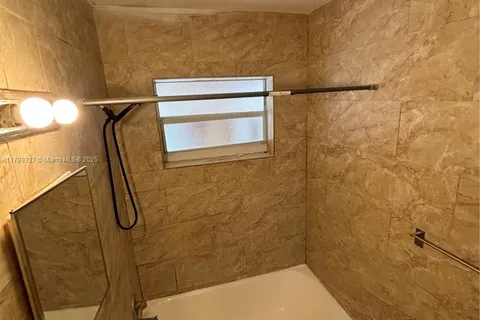520 NW 97th St # 522, Miami FL 33150