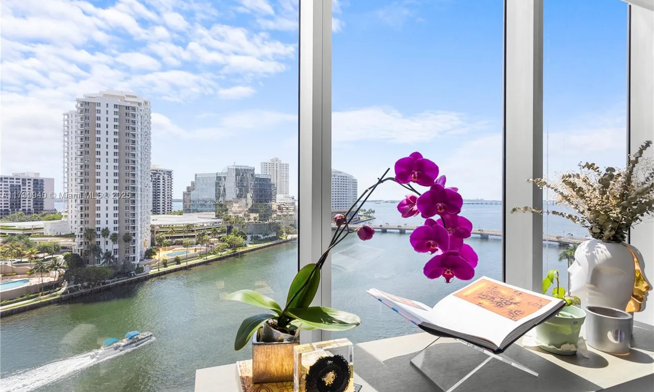 495 Brickell Ave # 1001, Miami FL 33131