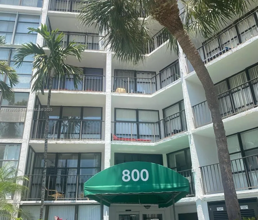800 Parkview Dr # 104, Hallandale Beach FL 33009