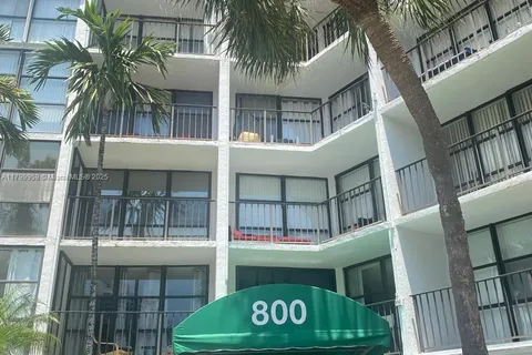 800 Parkview Dr # 104, Hallandale Beach FL 33009