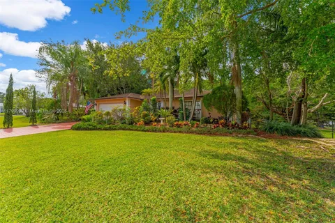 8620 SW 181st St, Palmetto Bay FL 33157
