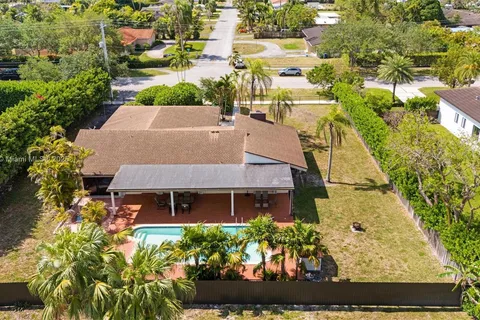 10241 SW 136th St, Miami FL 33176