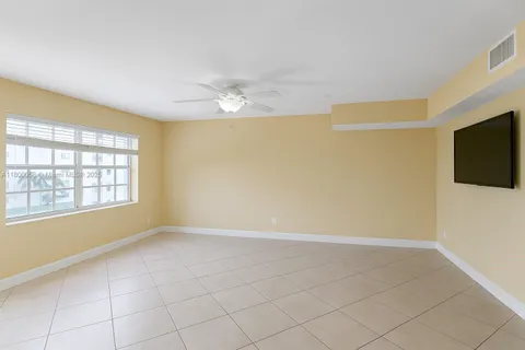 347 Virginia St, Hollywood FL 33019