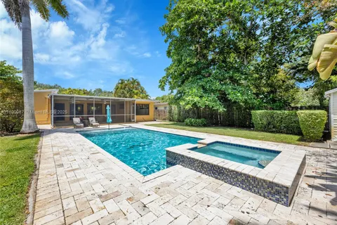 6611 SW 63rd Ave, South Miami FL 33143