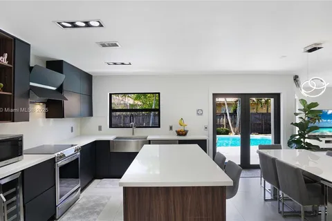16887 Royal Poinciana Dr # 16887, Weston FL 33326