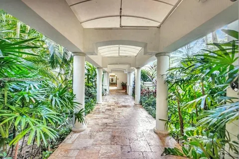 3900 Island Blvd # B308, Aventura FL 33160