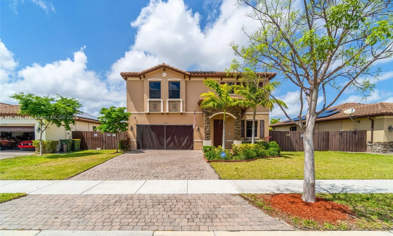 2553 SE 3rd St, Homestead FL 33033