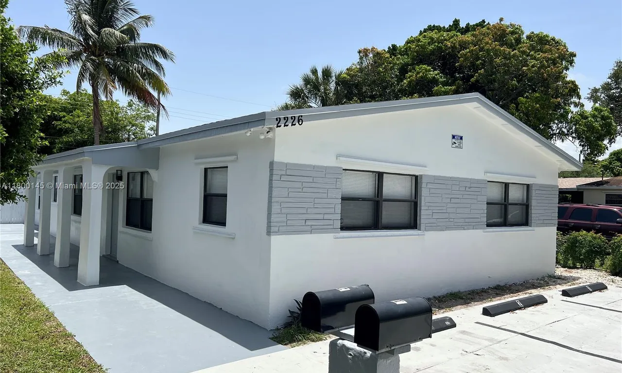 2226 Cody St # 2, Hollywood FL 33020