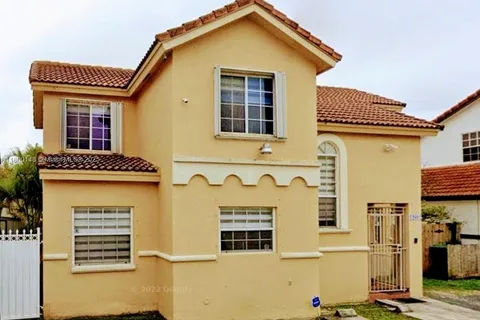 12692 NW 8th Trl, Miami FL 33182
