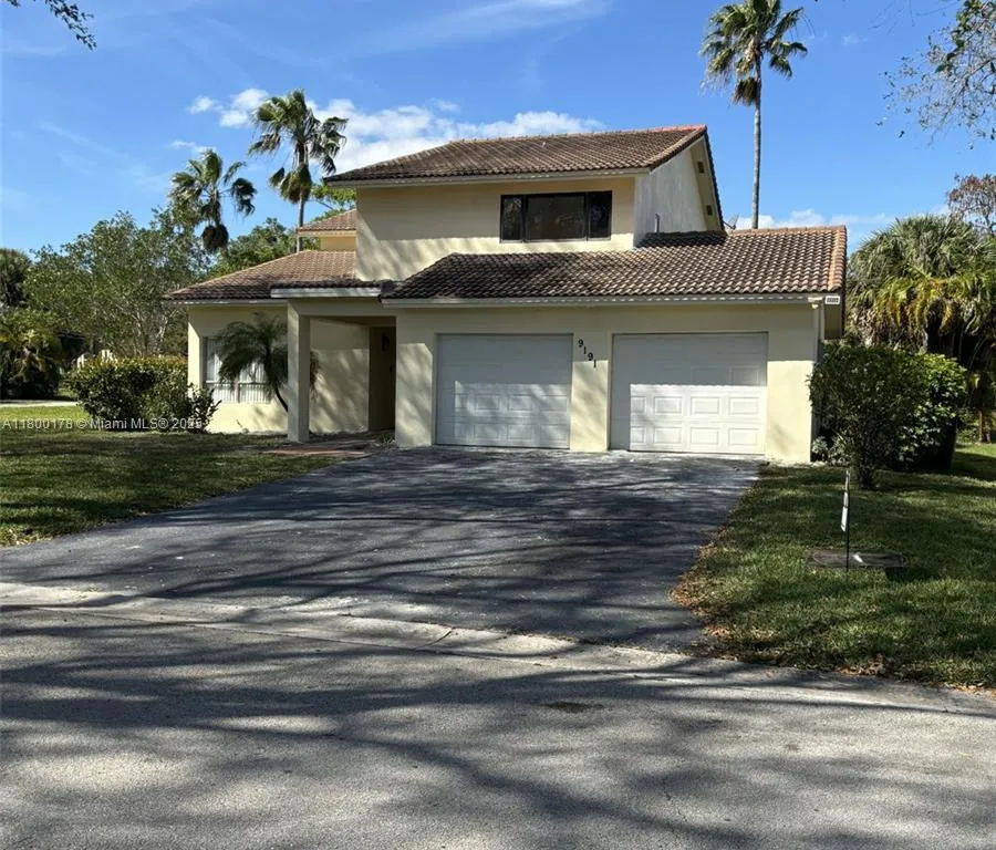 9191 NW 3rd Ct, Coral Springs FL 33071