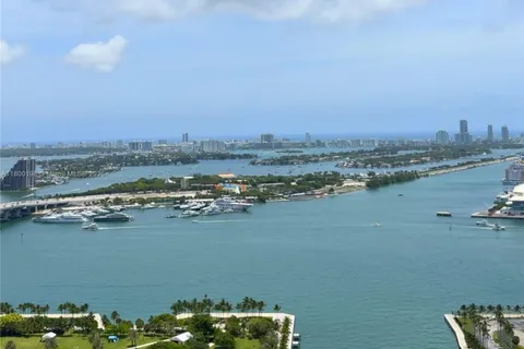 888 Biscayne Blvd # 4012, Miami FL 33132