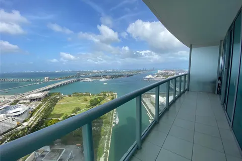 888 Biscayne Blvd # 4012, Miami FL 33132