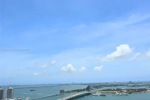 888 Biscayne Blvd # 4012, Miami FL 33132