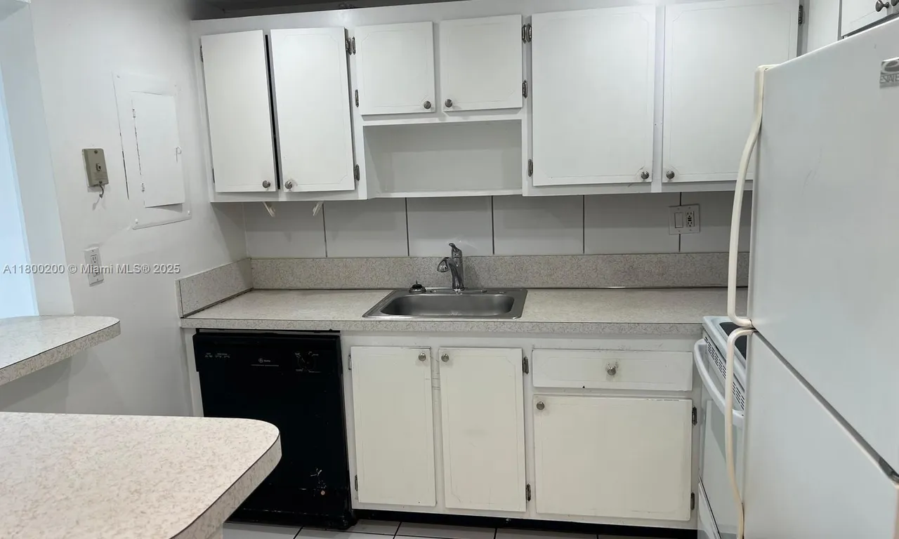 1465 NE 123rd St # 412, North Miami FL 33161