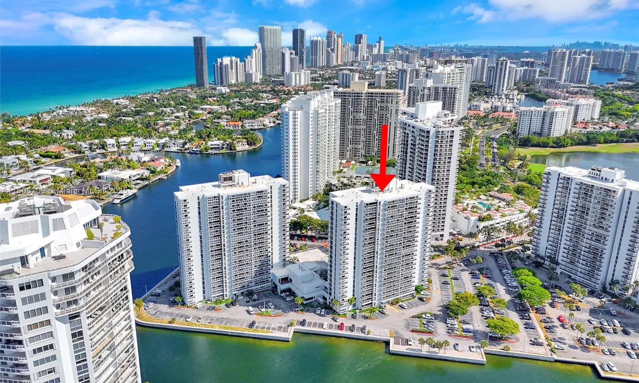 20505 E Country Club Dr # 137, Aventura FL 33180